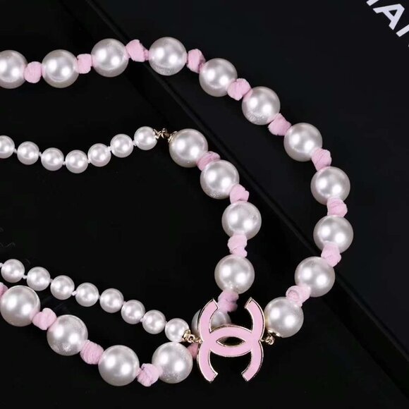 Authentic Chanel Pearl Chain Necklace - Picture 3 of 9
